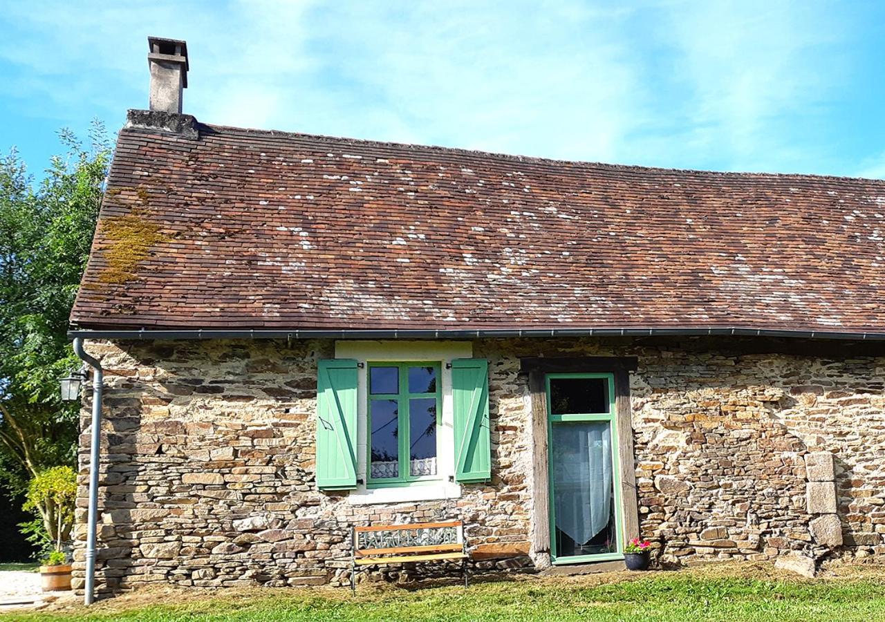 La Rhue Gîtes - Jacuzzi Jumilhac-le-Grand Exterior foto