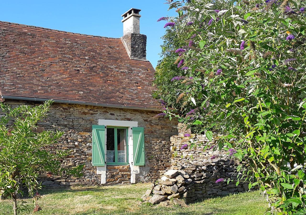 La Rhue Gîtes - Jacuzzi Jumilhac-le-Grand Exterior foto